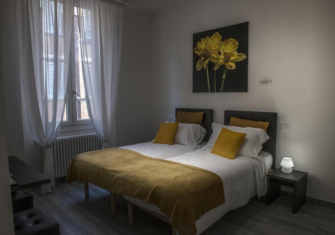 Le Stanze Dei Fiori Hotel Болоня Екстериор снимка